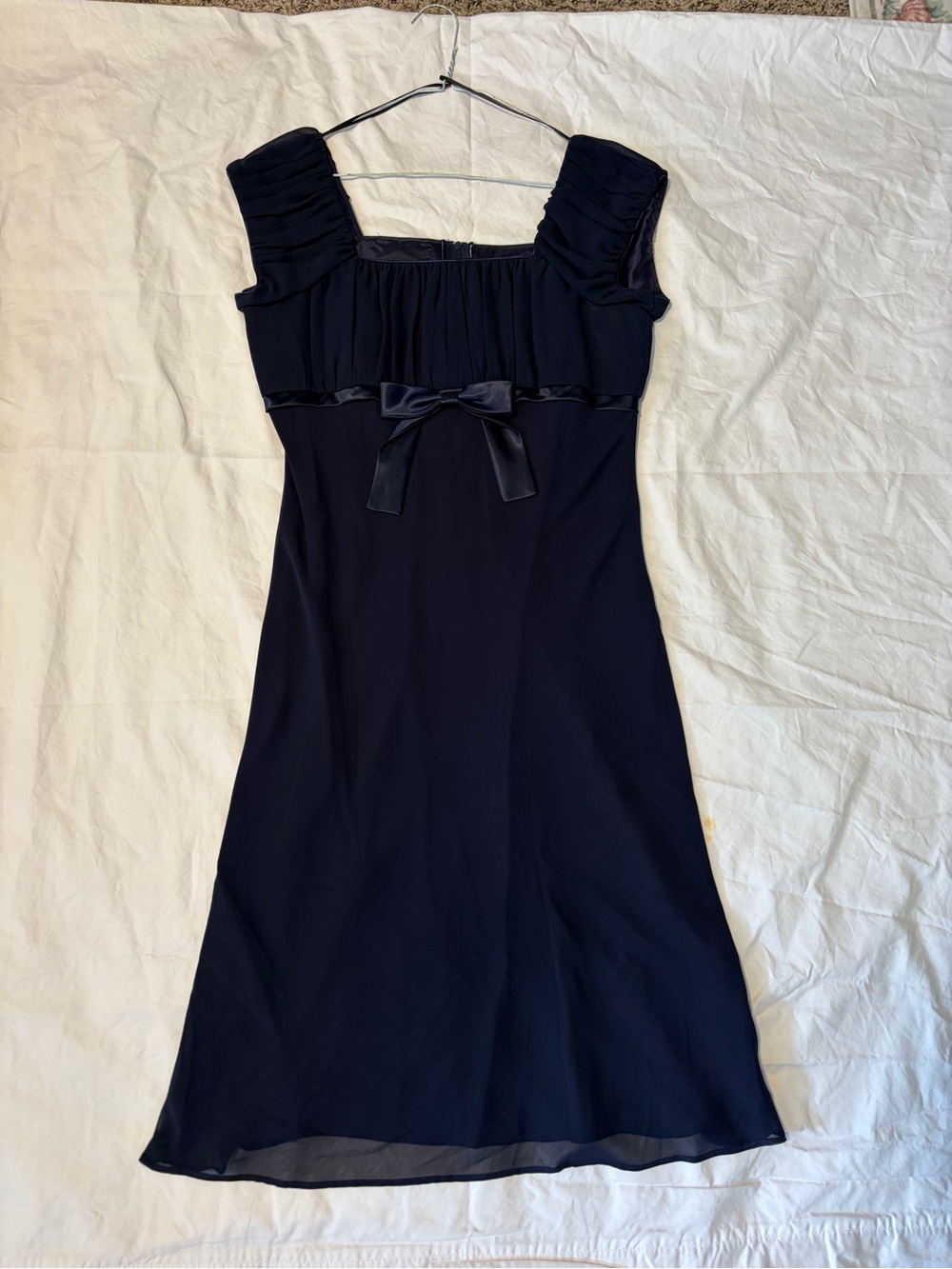 Elegant Navy Midi Dress with Satin Bow Accent